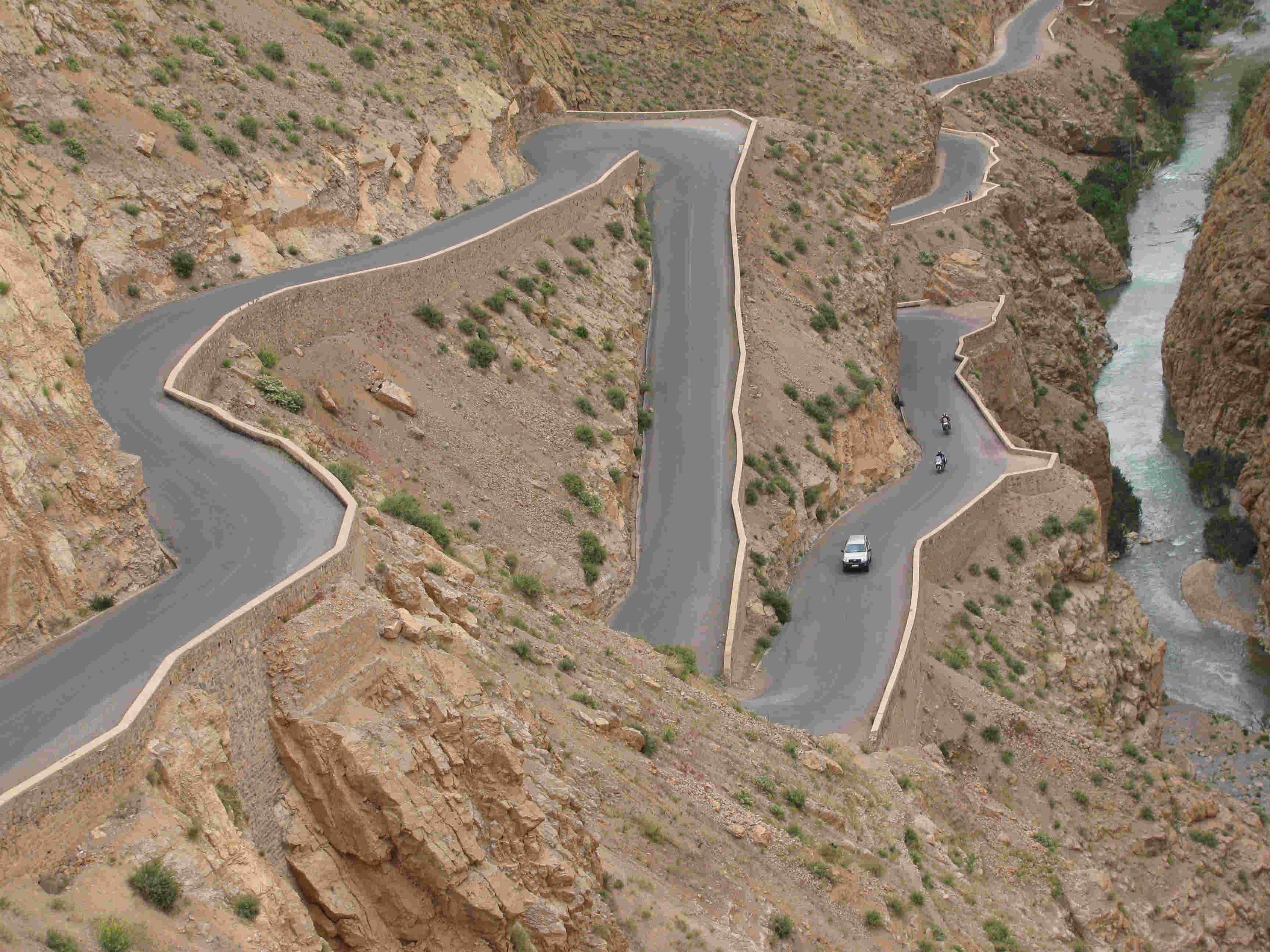 Dades_02